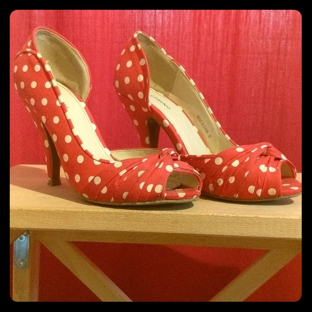Red and white polka dot peep heels